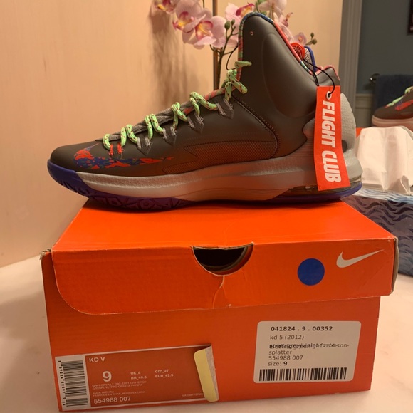 Nike KD 5 splatter basketball sneakers. Size 9. main image 4